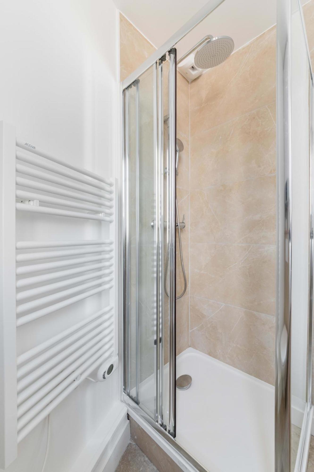 2 Pieces Refait Neuf Metro Jaures - Paris 19 - 4P - Flat-Guest Exterior foto